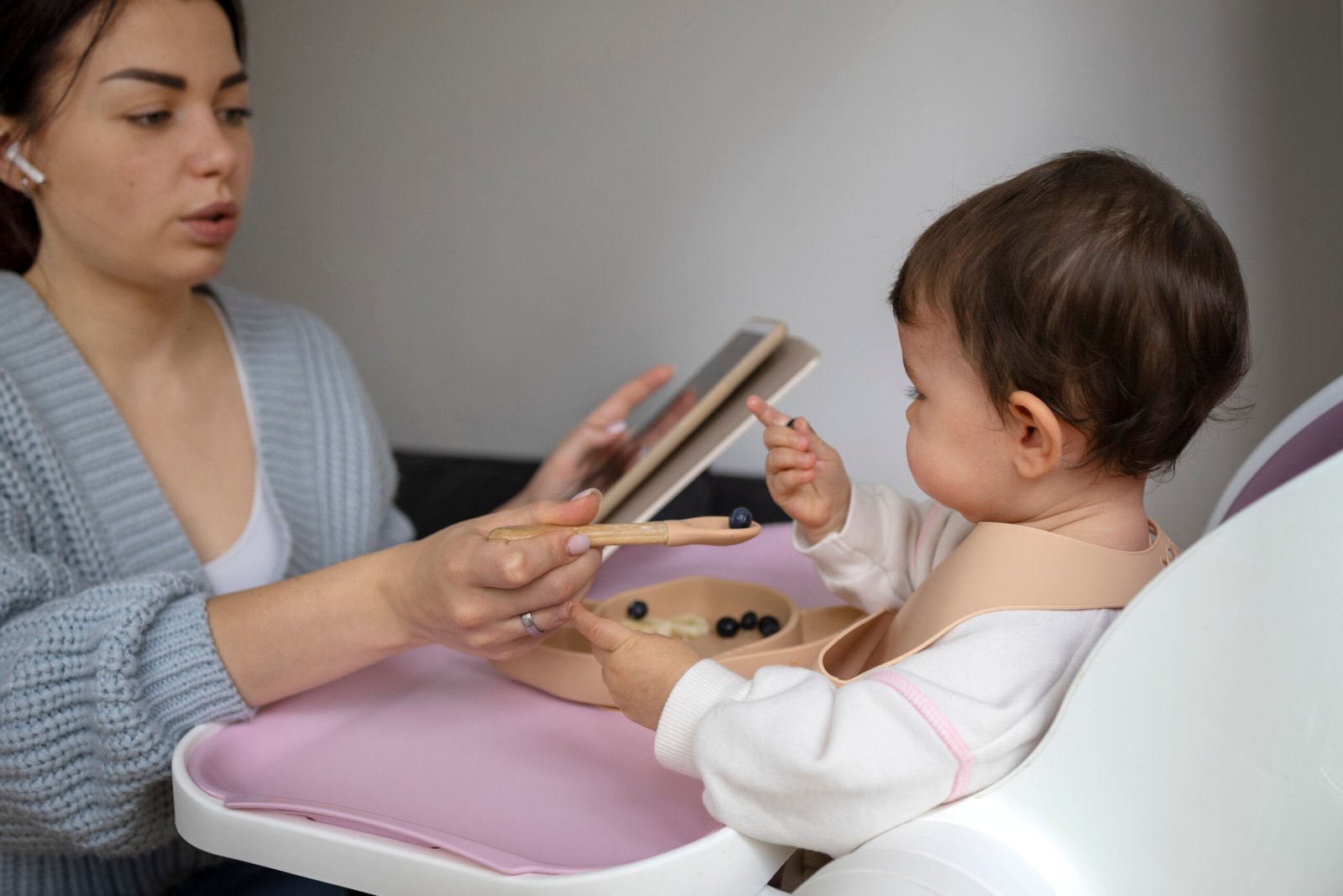 Read more about the article Experienced Japa Maids in Mumbai for Newborn and Mother Care